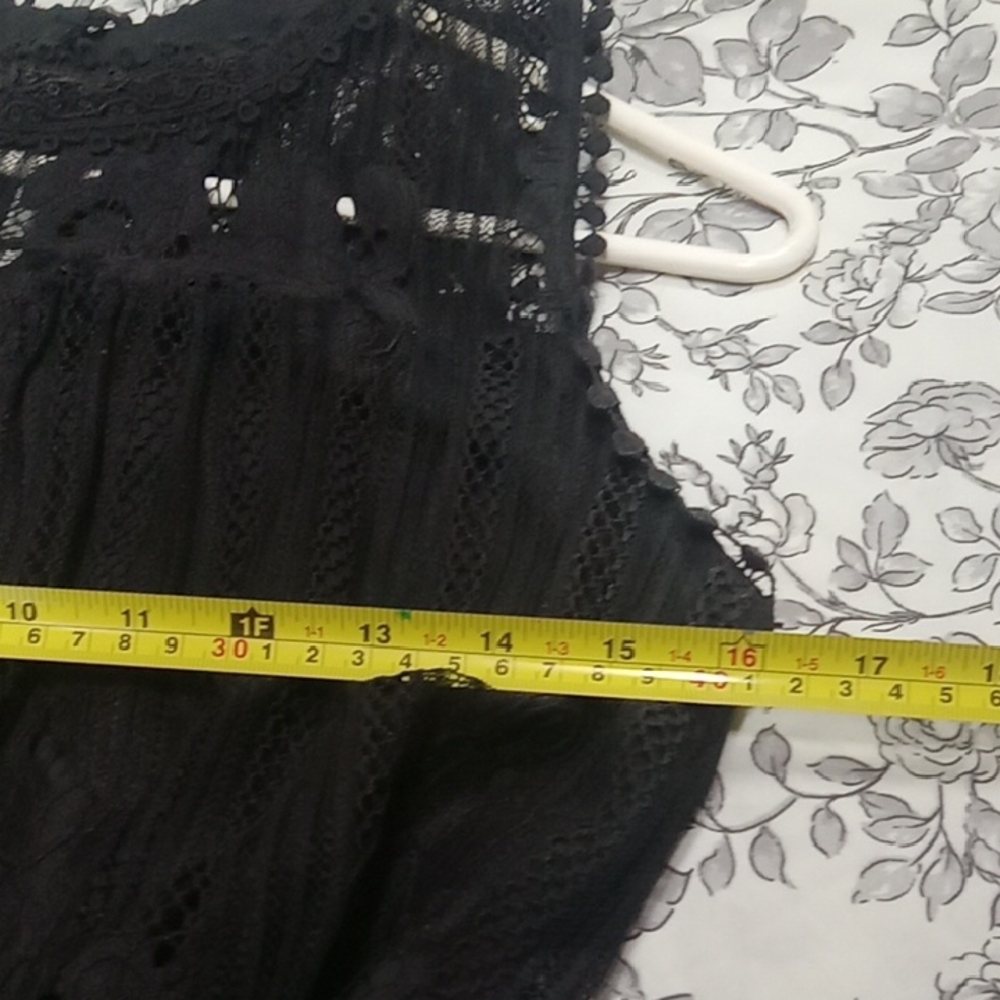 Pretty Black Lace  Top - Picture 8 of 16